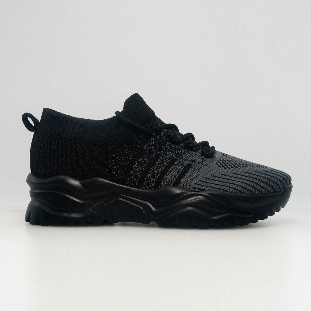 CloudShift – Cushioned Knit Sneakers for Long Shifts