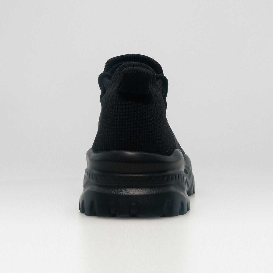 CloudShift – Cushioned Knit Sneakers for Long Shifts