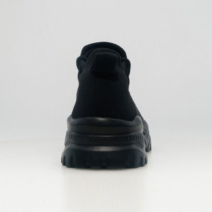 CloudShift – Cushioned Knit Sneakers for Long Shifts