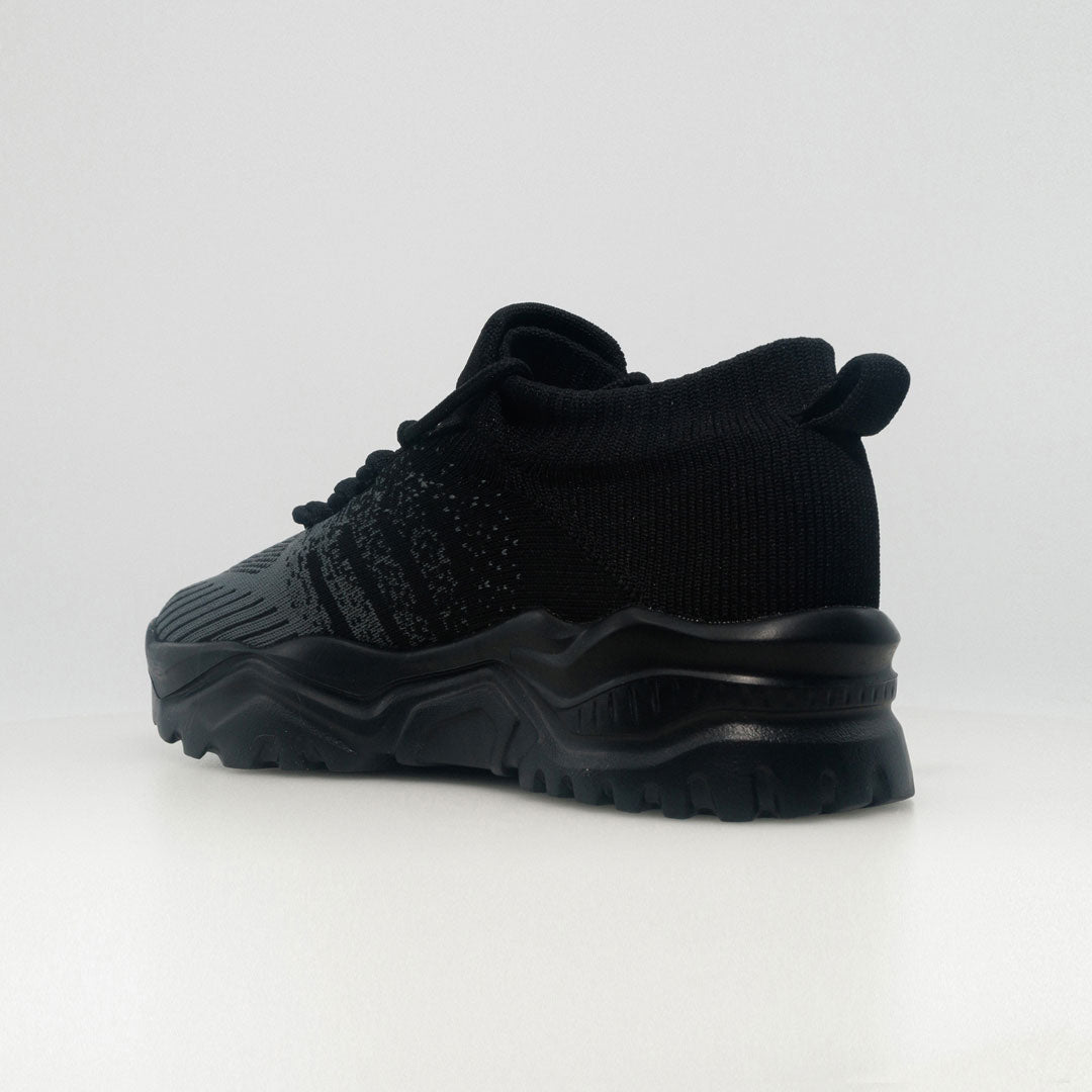 CloudShift – Cushioned Knit Sneakers for Long Shifts