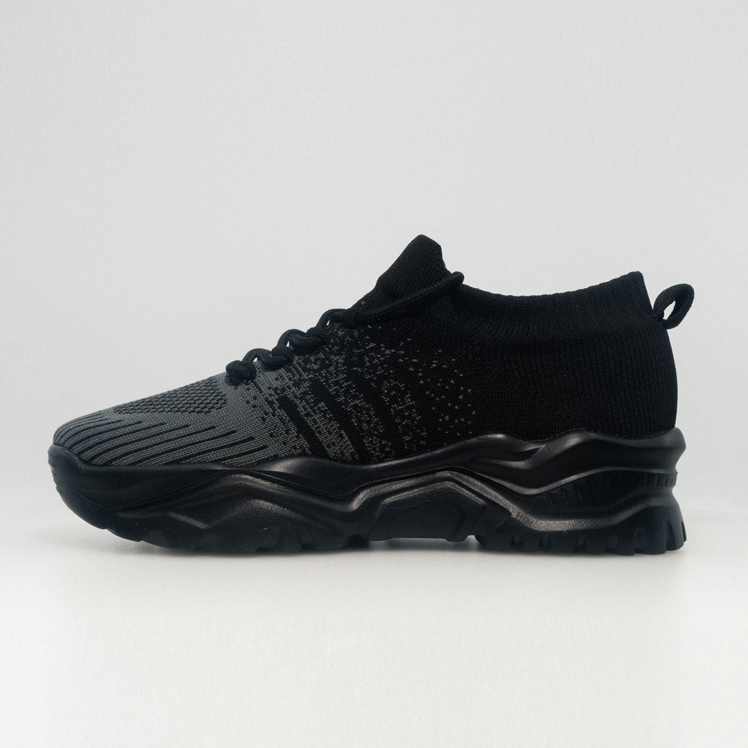 CloudShift – Cushioned Knit Sneakers for Long Shifts